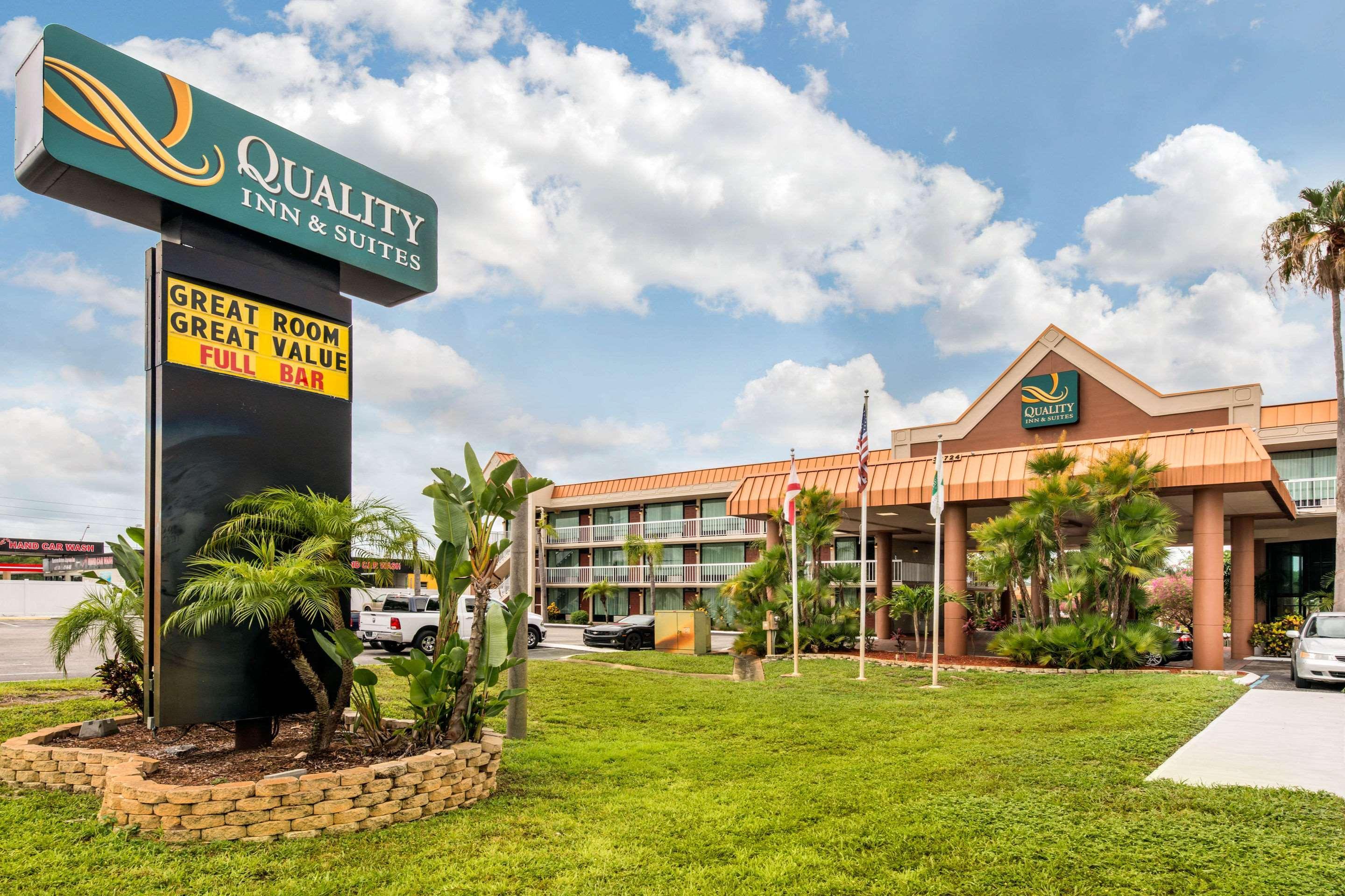 Quality Inn & Suites Tarpon Springs South Exterior foto